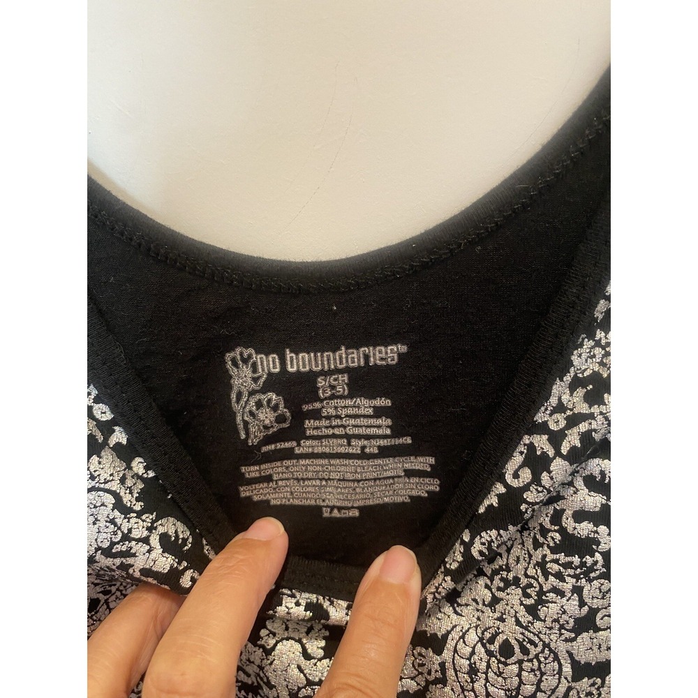 No Boundaries Small Black Shimmering Silver Tank Top - Picture 4 of 5